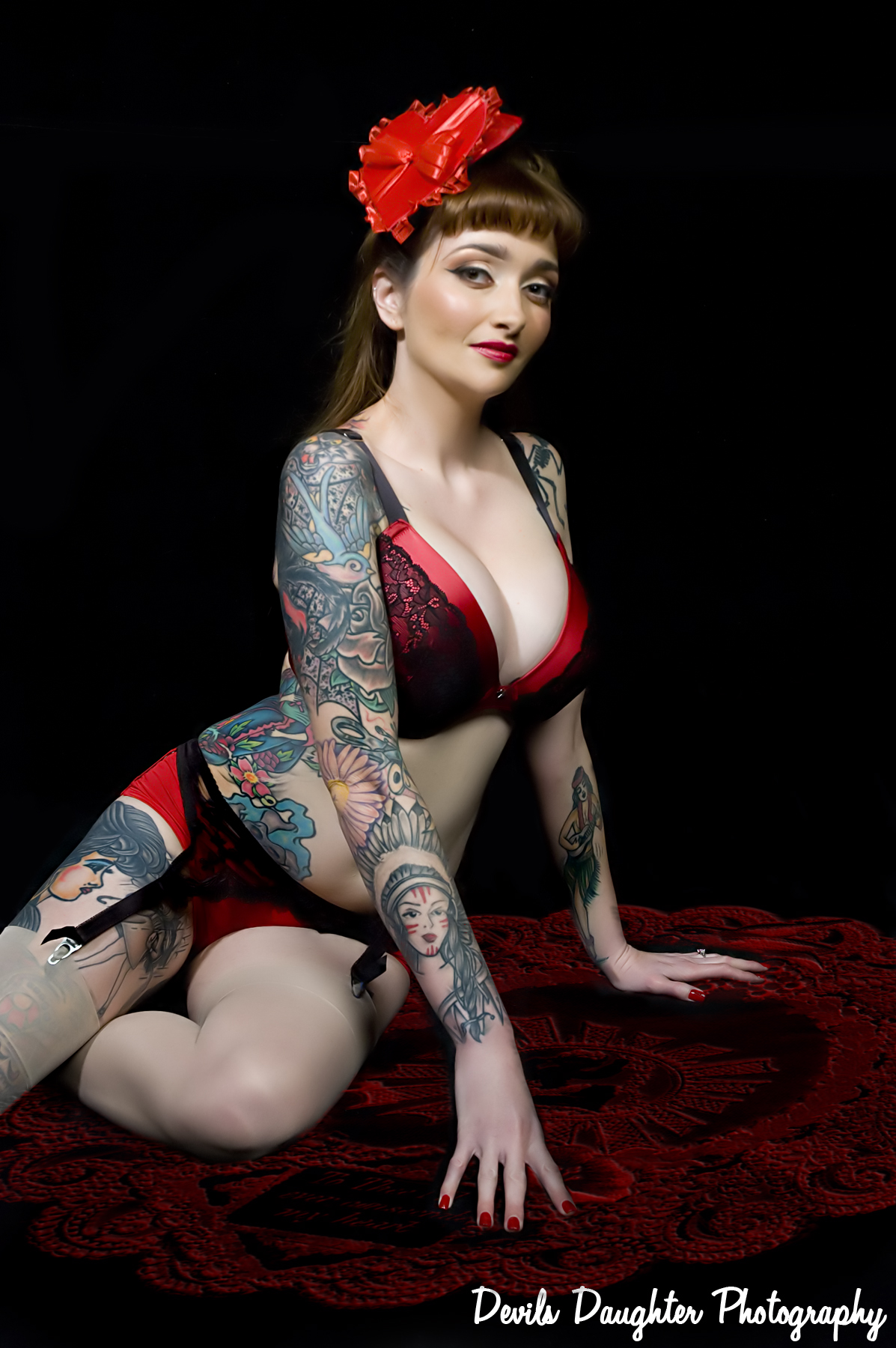 http://www.atomicpinup.com/images/MissTawnieTrouble_2.JPG