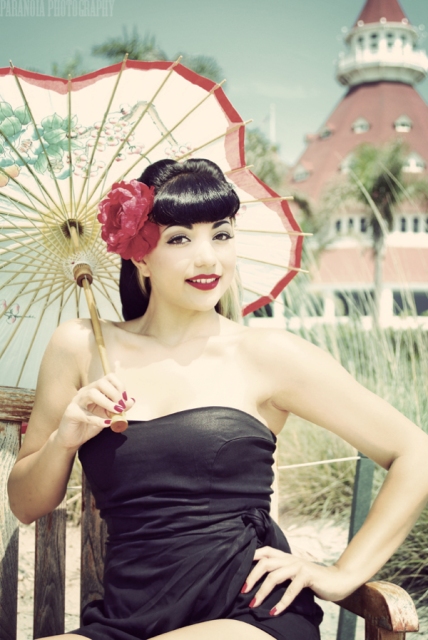 http://www.atomicpinup.com/images/TexasTimebomb_4.jpg